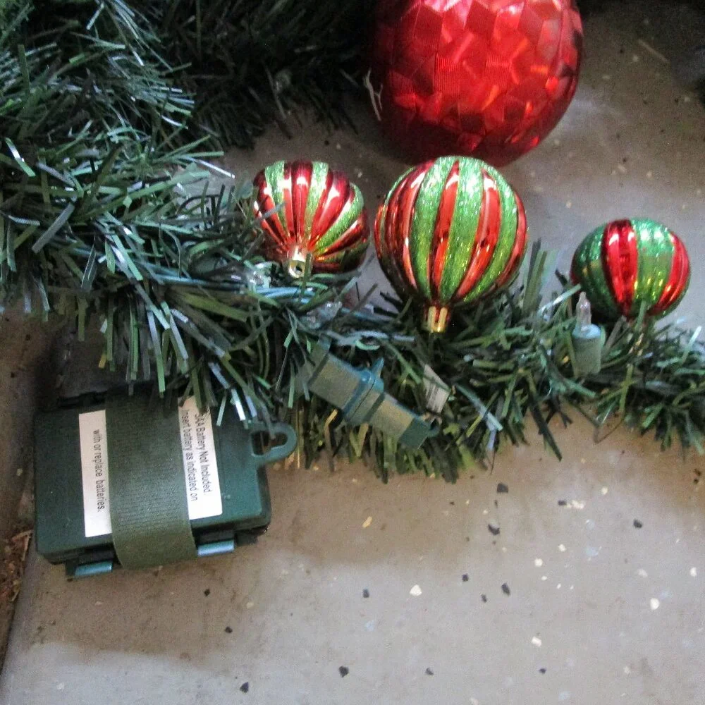 lighted indoor/outdoor evergreen garlands